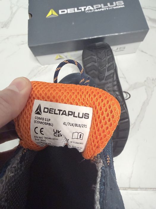 Спец взуття Deltaplus.
