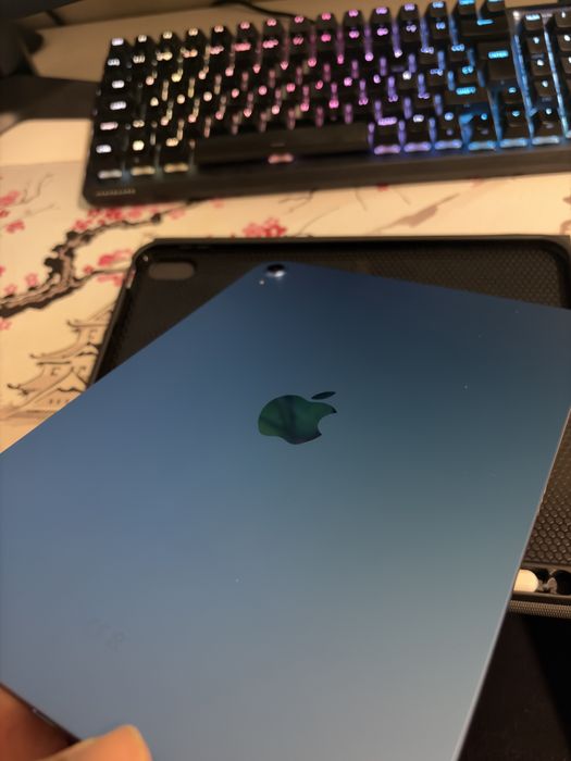 iPad 11” A16 2025 128gb + acessórios e bateria 100%