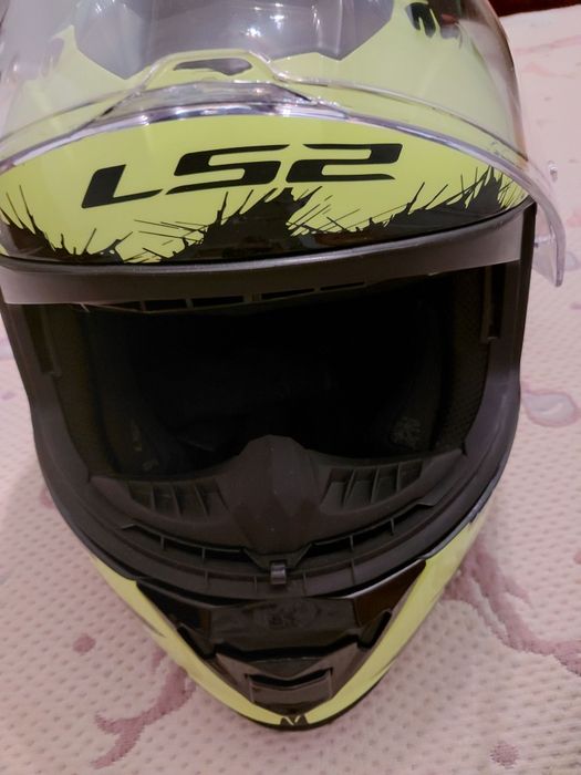 Capacete LS52  Strim  e luvas da Honda
