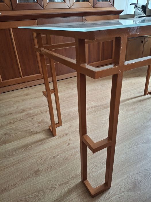 Mesa com tampo de vidro