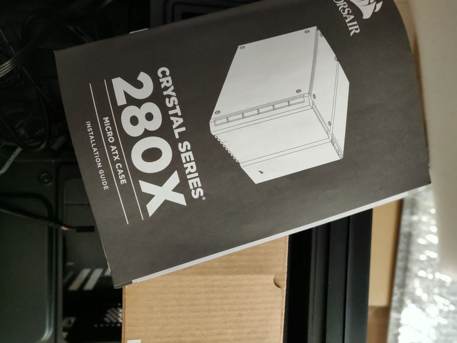 Caixa Corsair 280x + Extras