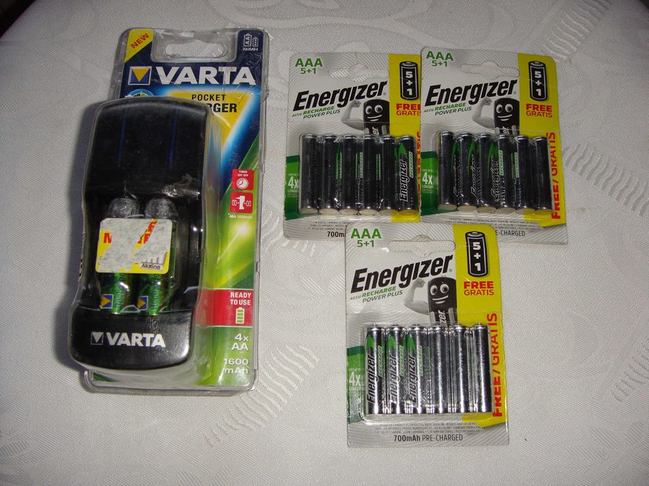 ładowacz  Baterii  Z  ,,, 26 -  Akumulatorkami - AAA , AA