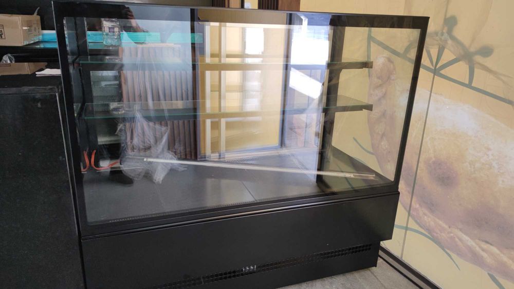 Vitrine refrigerada pastelaria, padaria, cafe