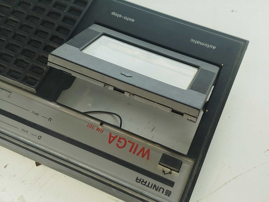 Panel przedni Wilga RM301 z głośnikiem używany bardzo ładny stan