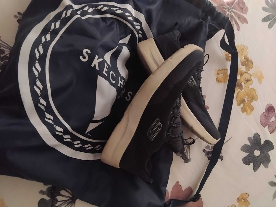 Sketchers original 37