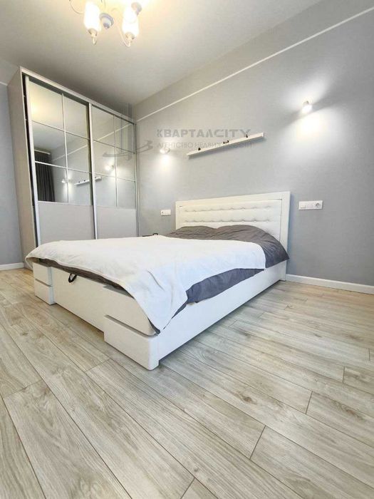 Дворівнева квартира в новому цегляному будинку (2018 р.забудови).