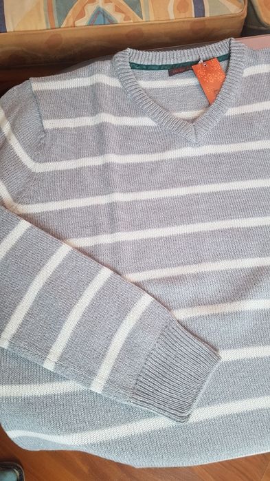 Sweter męski, nowy