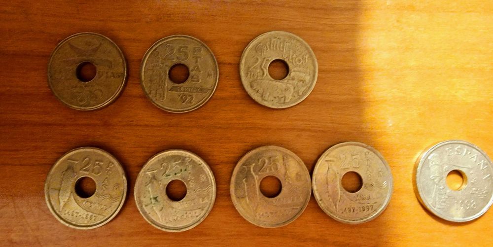 Pesetas Espanholas - 45 moedas