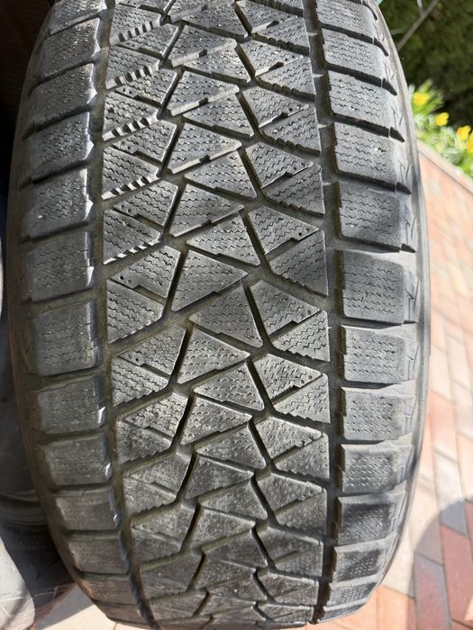Продам шини  BRIDGESTONE BLIZZAK 255/50 R20