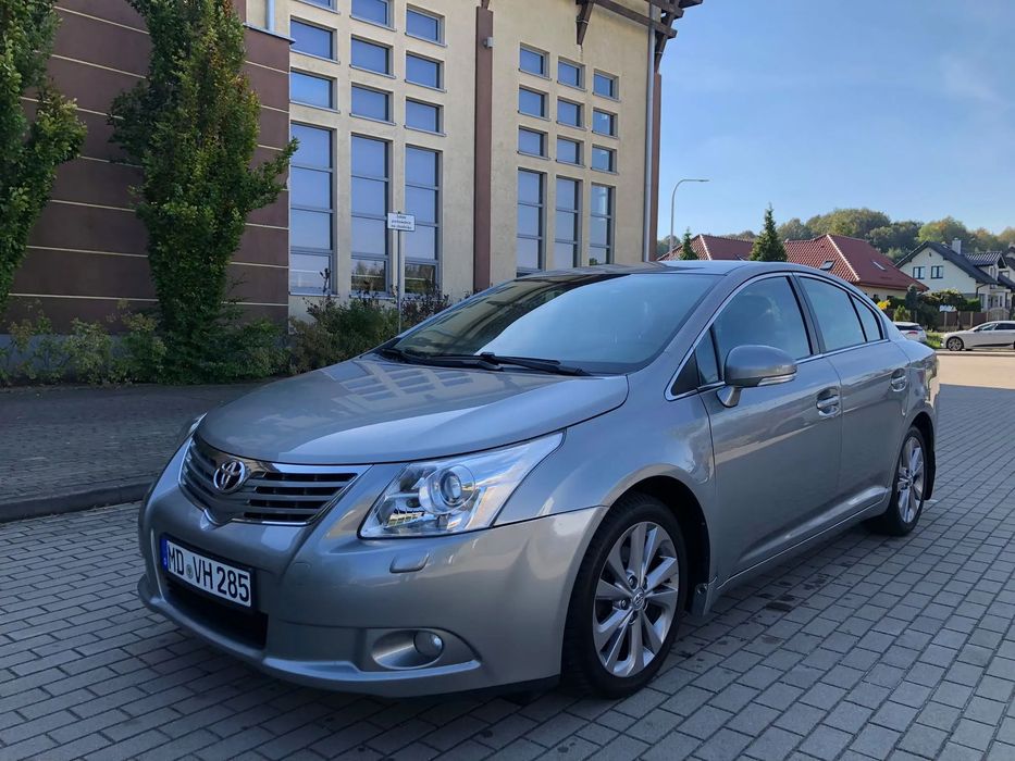 Toyota Avensis Toyota Avensis 1.8 benzyna Sedan z Niemiec