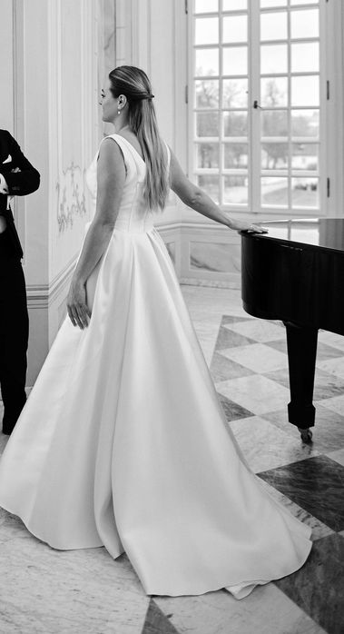Piękna suknia ślubna Ariamo Bridal