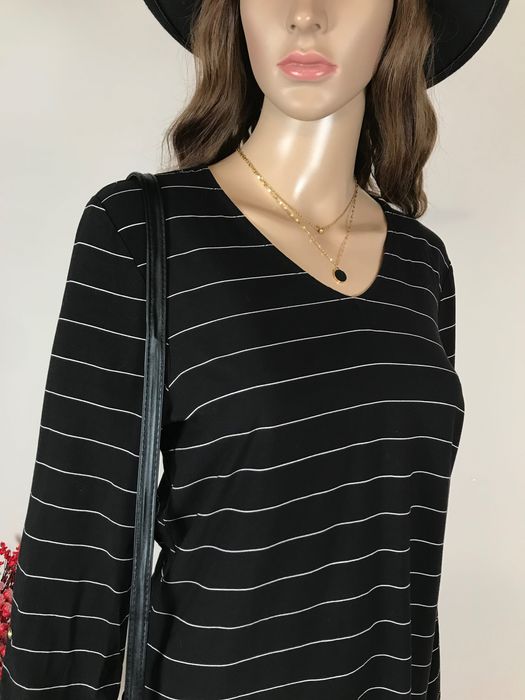 Czarna koszula w białe paski z długim rękawem rayon biurowa w V GAP