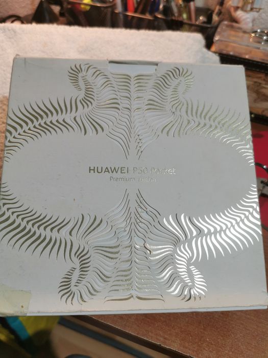 Huawei P50 pocket Premium