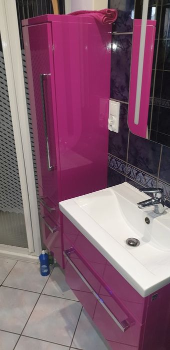 Meble łazienkowe z umywalką