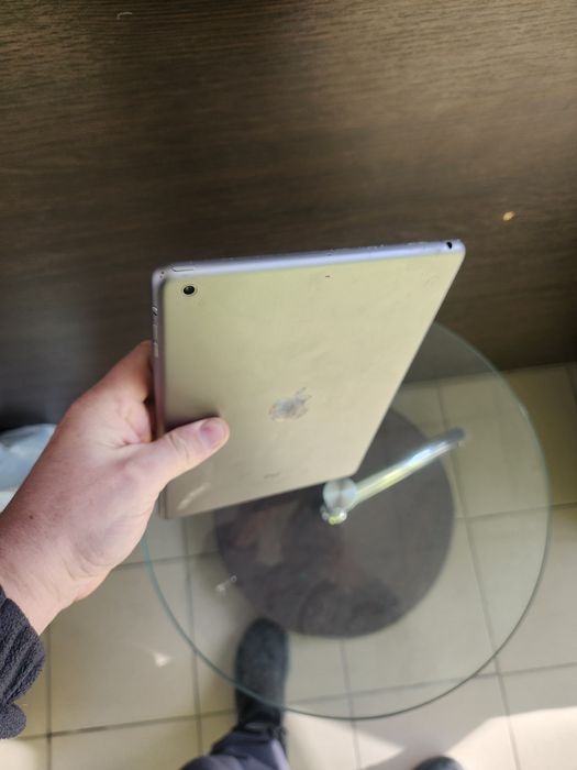 Продам Ipad Air. 16g Wi-Fi
