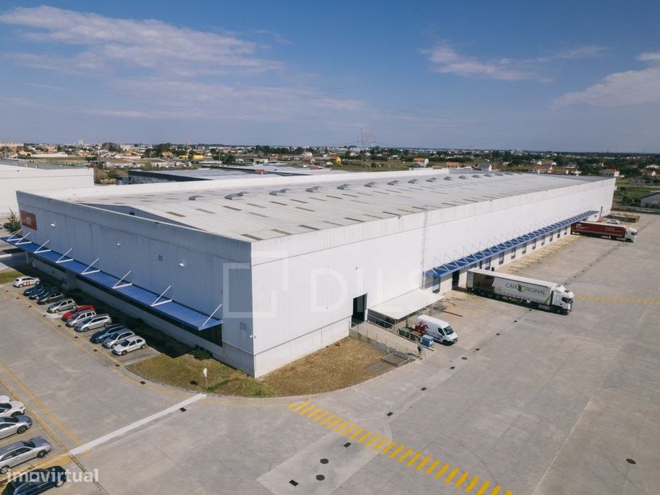 Armazém para arrendar, em Porto Alto, Samora Correia