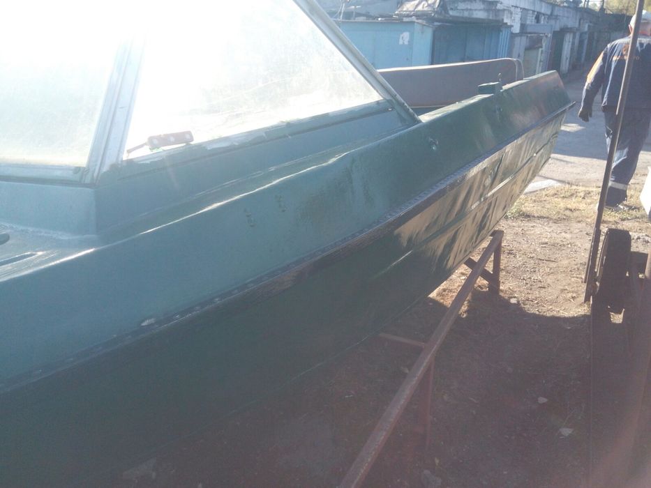 Продам лодку крым