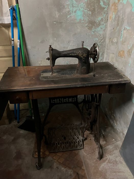 Antiques over 100 years old (Excellent condition) — Clocks, etc.