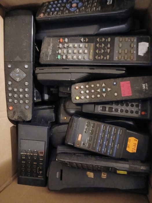 Piloty 50 sztuk tylko całość