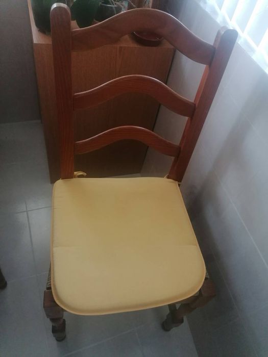 Mesa de jantar (Cozinha) com quatro cadeiras