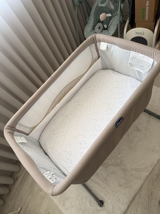 Berço Chicco Next2Me ( inclui lencois chico )
