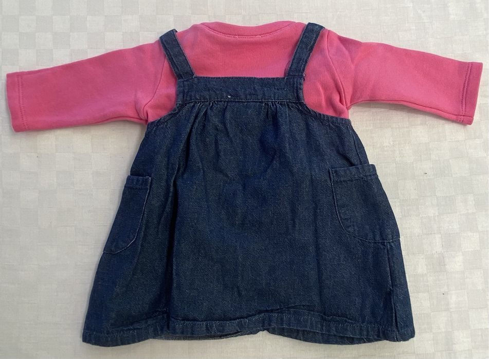 Conjunto saia de peito, blusa, polo de bebé menina