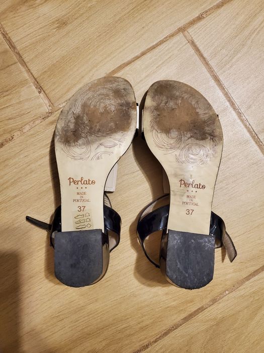 Босоніжки лакові Perlato, 37 розмір