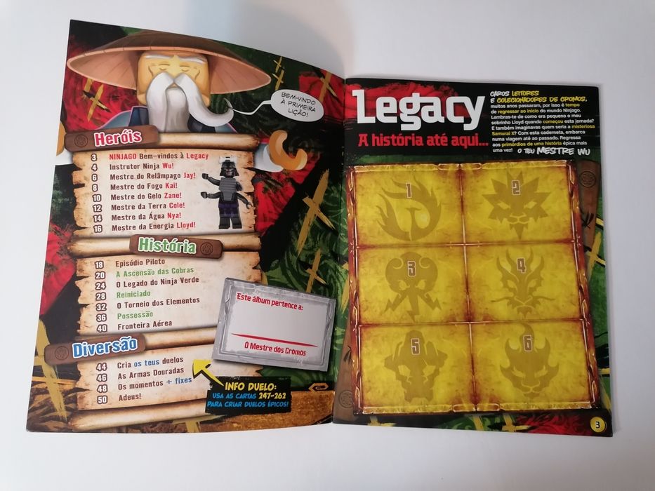 Caderneta de cromos Lego Ninjago.