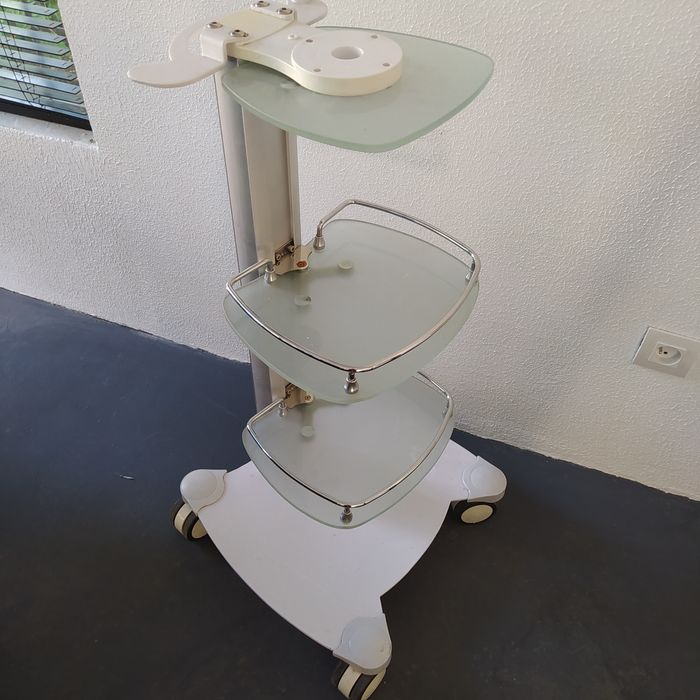 Stojak kosmetyczny wielofunkcyjny