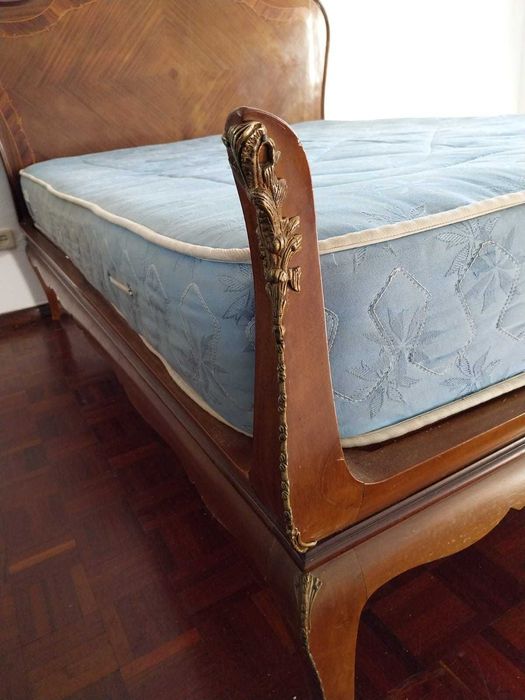 cama madeira maciça antiga