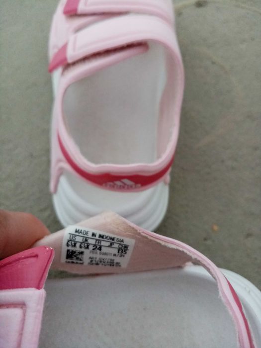 Sandałki adidas dla dziewczynki