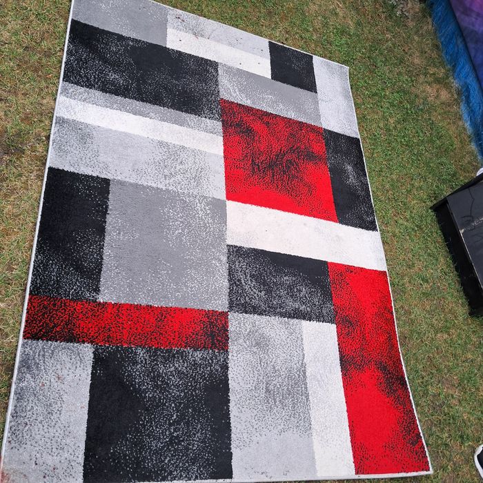 Sprzedam dywan 120 x 70 cm