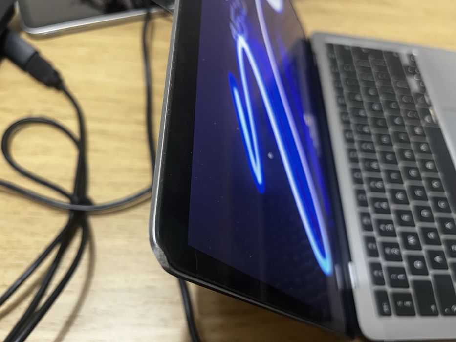 Macbook air M1 16gb RAM 512gb