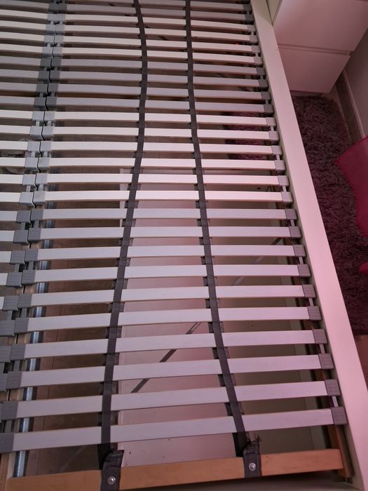 Cama casal 1,60x2,00  com estrado e 2 gavetas