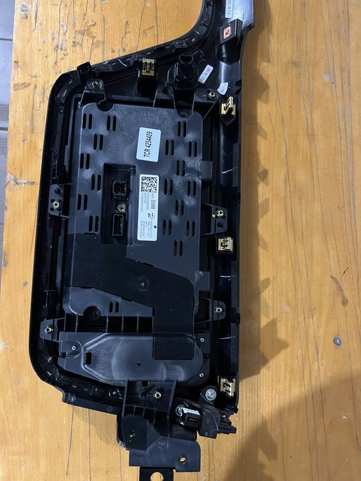 Дисплей мультимедіа магнітола Chevrolet Bolt EUV