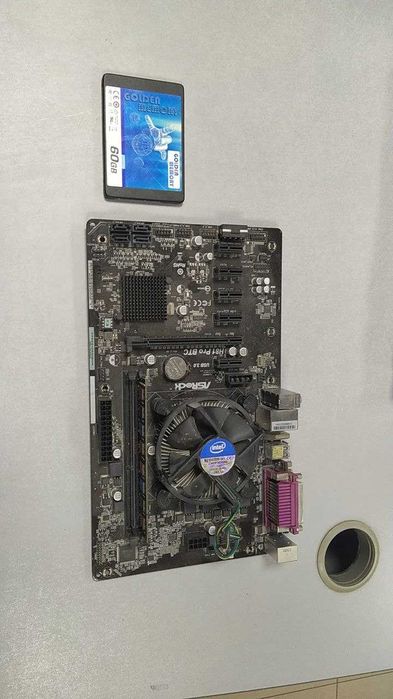 Комлект материнська плата (1150) / celeron 1840/8Gb/60Gb/БЖ 1200Вт