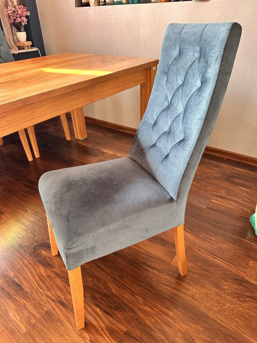 Sprzedam komplet krzeseł