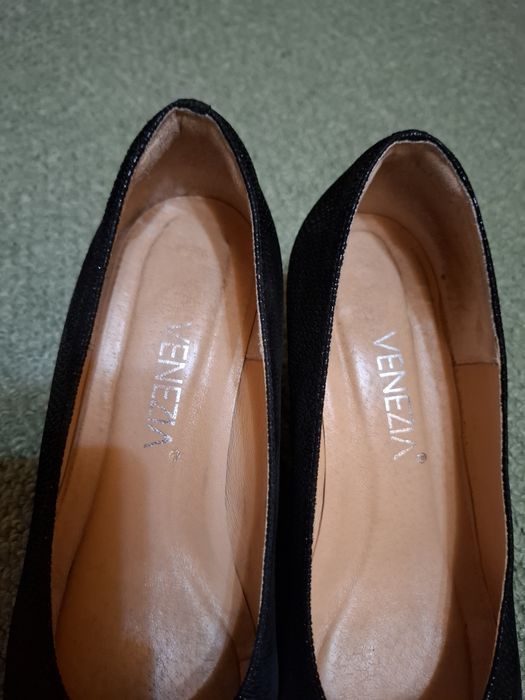 Czółenka na słupku Venezia,  skóra  37