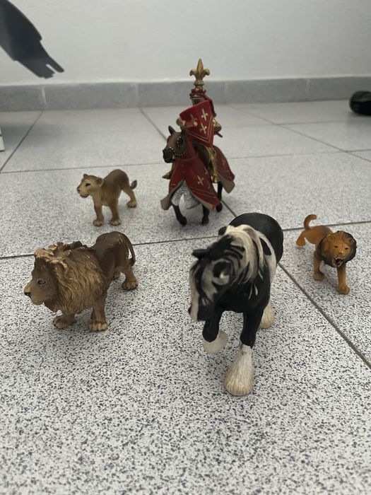 Knight and 4 Animals64739072442243120