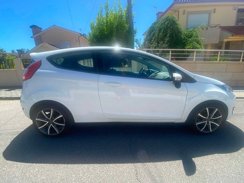 Ford Fiesta, ano 2016