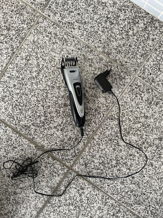 Máquina cortar cabelo vários pentes