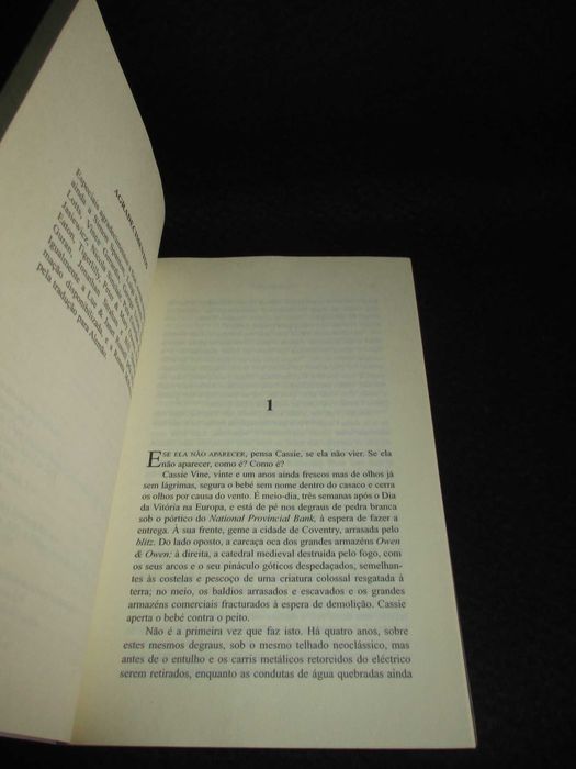 Livro Os Factos da Vida Graham Joyce