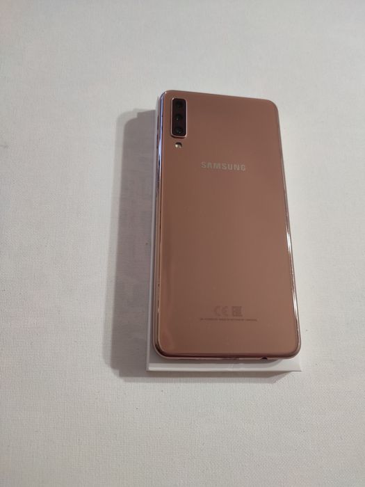 Samsung A7, 4/64Gb, NFC