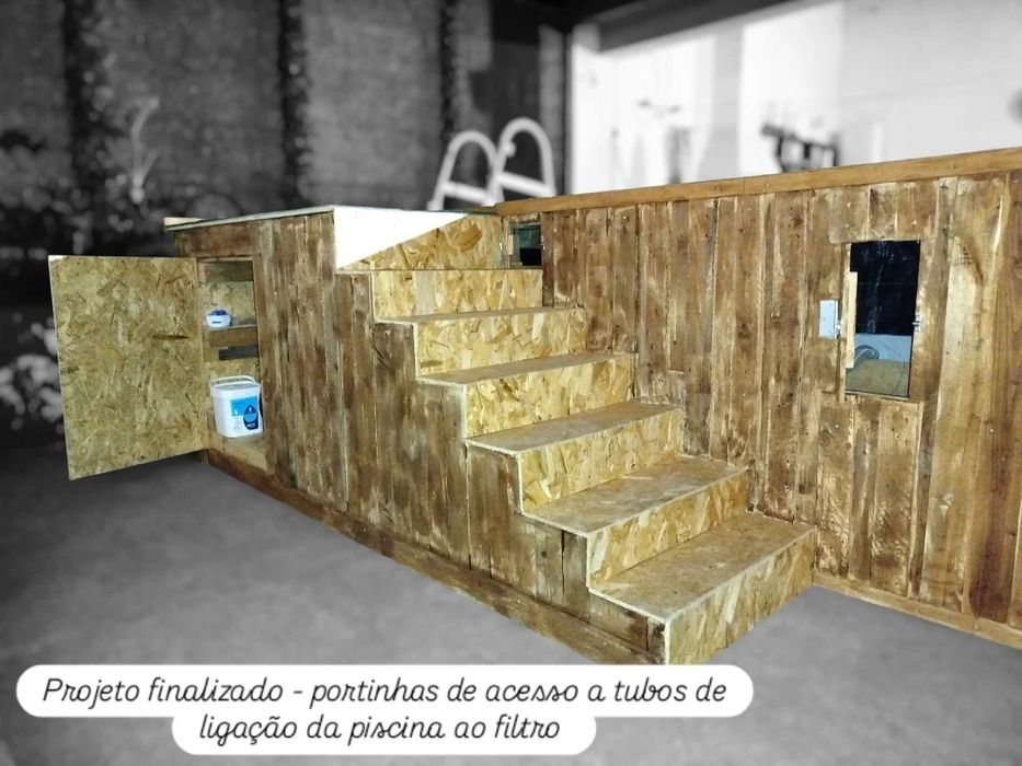 Montagem de estrutura em volta de piscina de lona