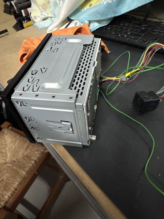 Autorrádio Pioneer DMH-A240BT