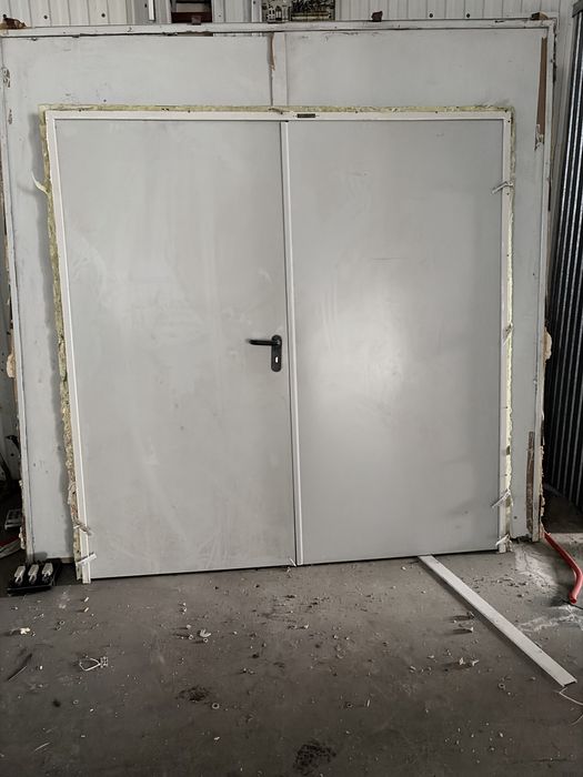Drzwi stalowe duże techniczne 250/250