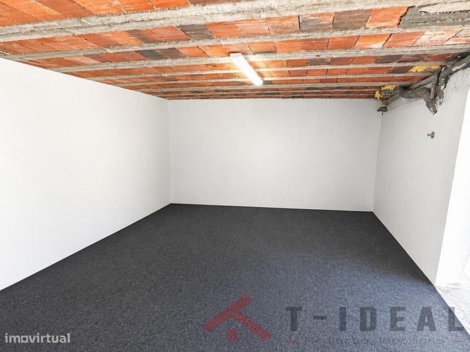 Moradia T3 Remodelada + T1 Independente no concelho da Lourinhã