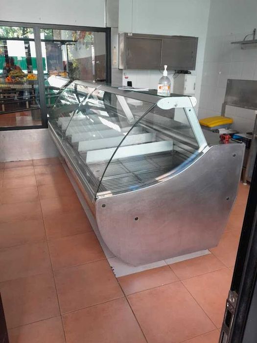 Vitrine de talho 3 metros /Totalmente inox / Excelente estado