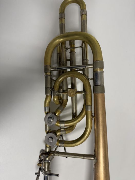 Trombone baixo Holton