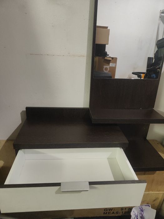 Móvel de entrada com espelho